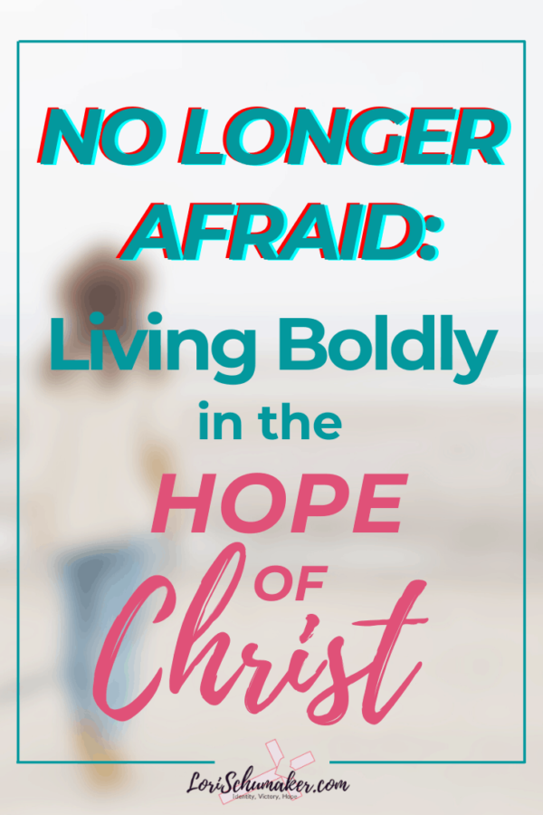 Does fear affect you more than you wish it did? Living boldly is possible, especially when it's founded in the hope of Christ. Join me in this Bible study/devotional from the book of Psalms as we explore what God has to tell us about His hope. #devotional #biblestudy #hopeofchrist #livingboldly #fearless #brave #christianliving